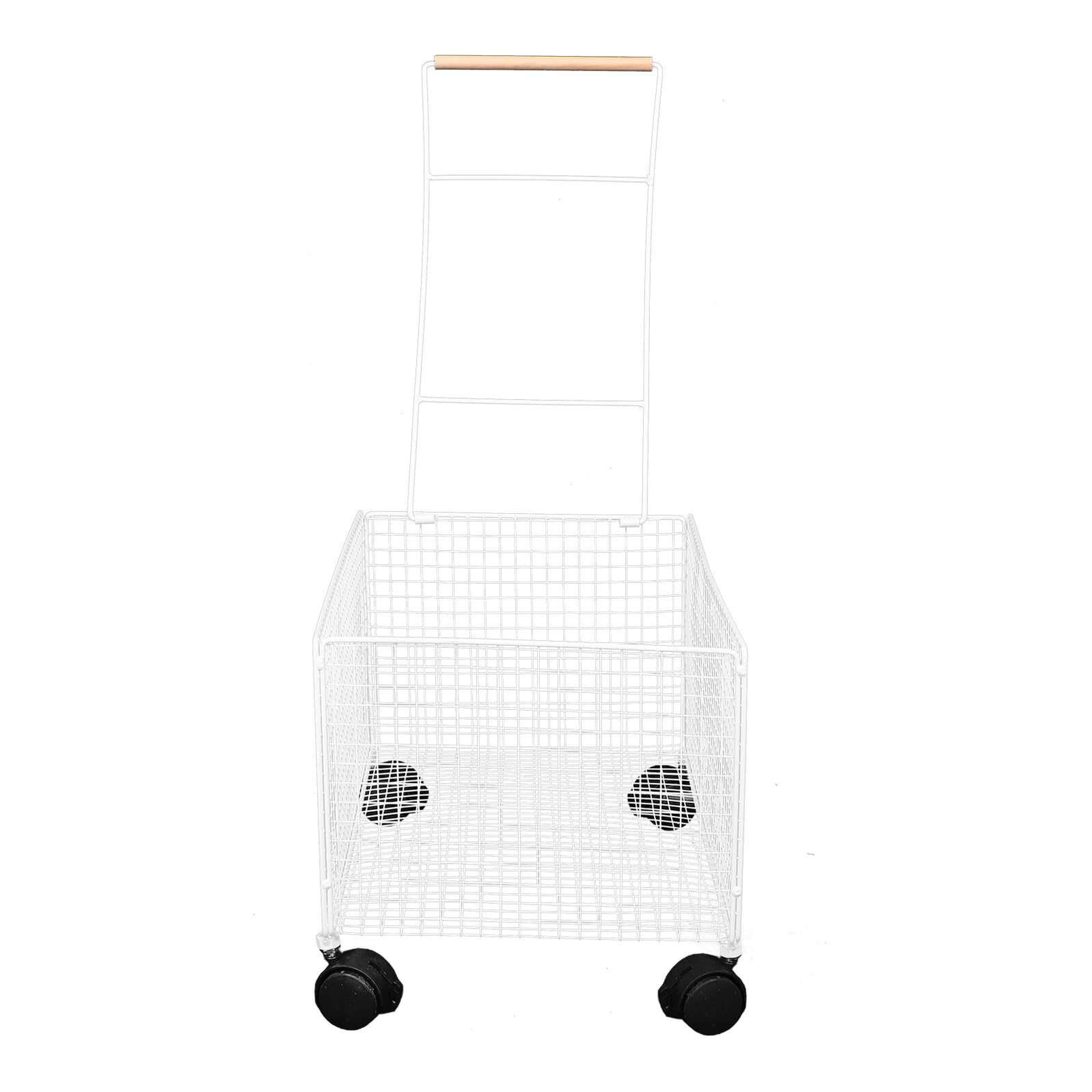 Chambre et salle de bain impeccables avec ce panier à linge mobile blanc