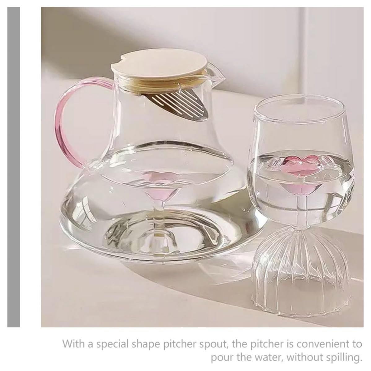 Jarra de Agua de Vidrio de 1500ml Tapa y Asa, Diseño Especial Boquilla Vertedora para Jugos y Té en Cocina o Grandes Fiestas