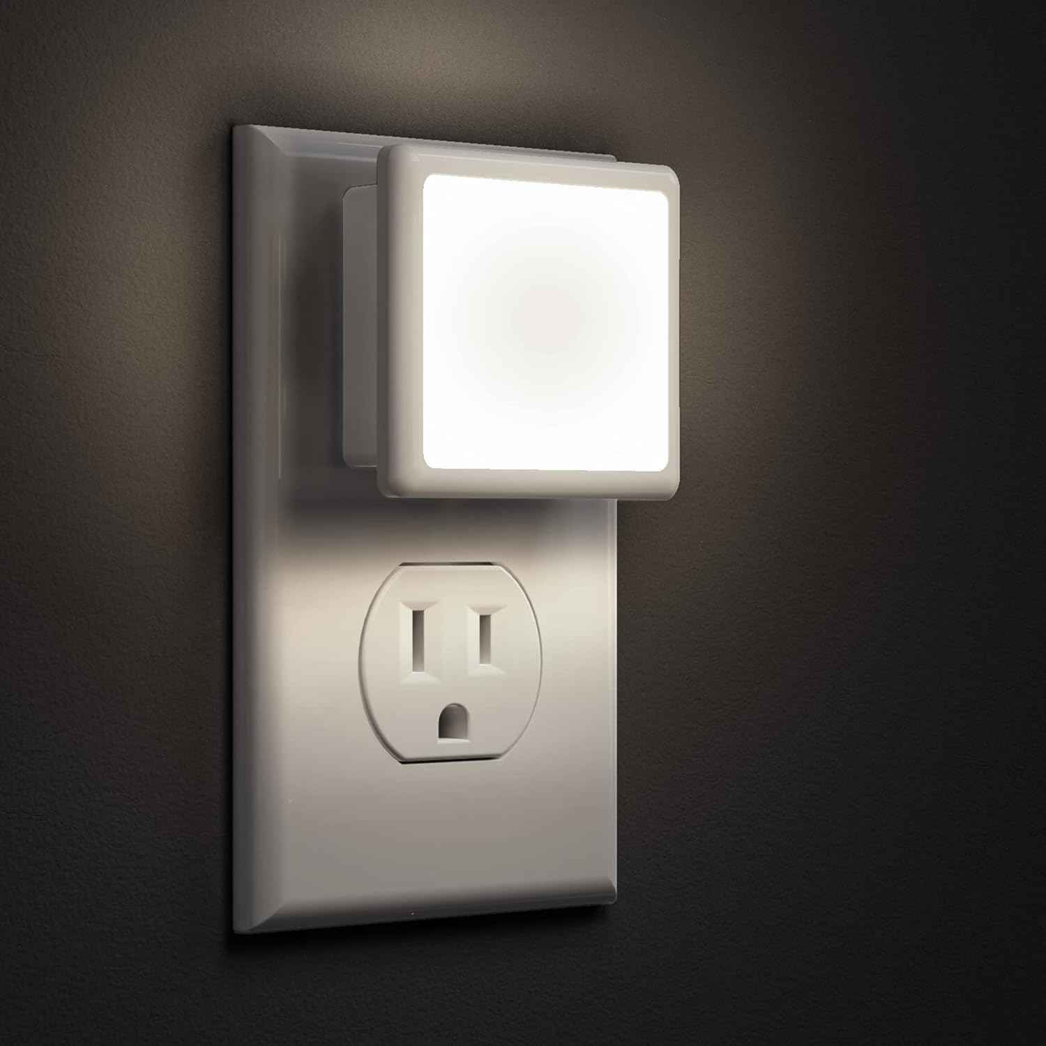 L LOHAS LED Night Lights Plug into Wall 2 Pack, Dusk to Dawn, 5000K Daylight White, Ideal for for Adults Kids Room Bedroom Bathroom Hallway Kitchen Non-Dim