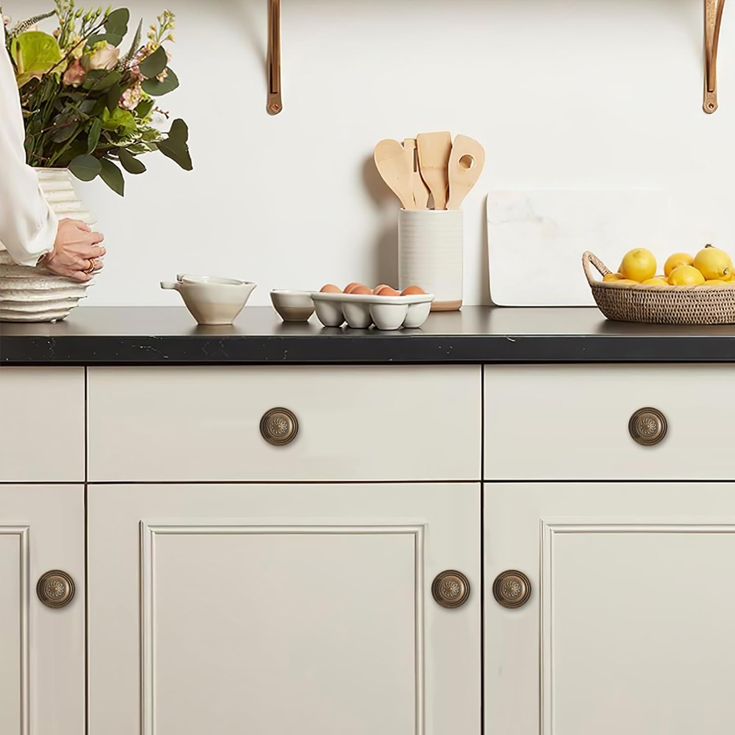 khtumeware 10 Pack 2.5 Inch Antique Brass Cabinet knobs with Backplate,Vintage Backplate for Drawer knobs, Bi-Fold Door Knobs