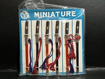 Amazon.co.jp: レトロ ミニチュア 日本刀 セット 倉庫品 合金