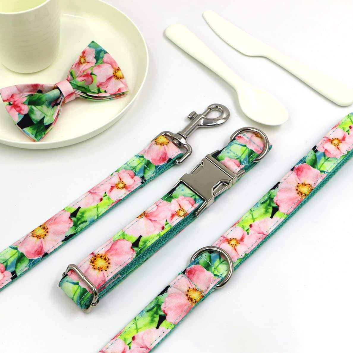 Correa Perro Collar De Perro con Lazo para Perros Pequeños, Collar De Mascota con Grabado Personalizado, Conjunto De Collar Y Correa Ajustable con Estampado Duradero Correa Perro Suave(56-62cm)