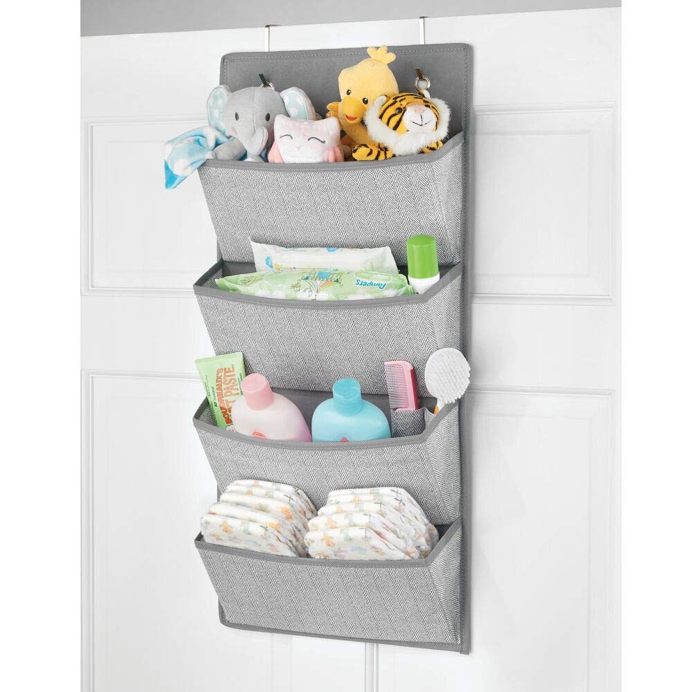 mDesign Hängeaufbewahrung mit 4 großen Taschen – Kinderzimmer Aufbewahrung für Kinderschuhe, Accessoires und Kleidung – Taschengarderobe zum Hängen – grau Baby