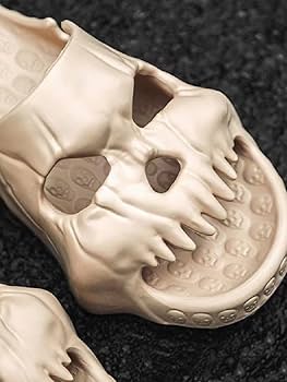 Amazon.co.jp: モンスターハンター スリッパ 鬼の骨 コスプレ