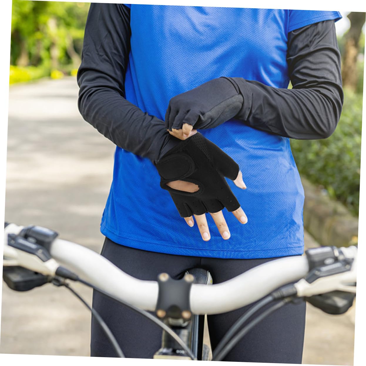 BRIGHTFUFU Fitness Gloves Set Half-Finger Portable Bike Gloves Breathable Protective Great for Sports