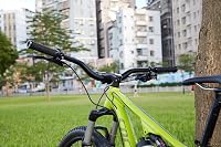 Corki MTB Kormány 31.8mm - Alumínium Könnyű Kerékpár Kormány 720/780mm - Fekete/Szivárvány Riser Bar Hegyikerékpárhoz, Országúti Biciklihez 2