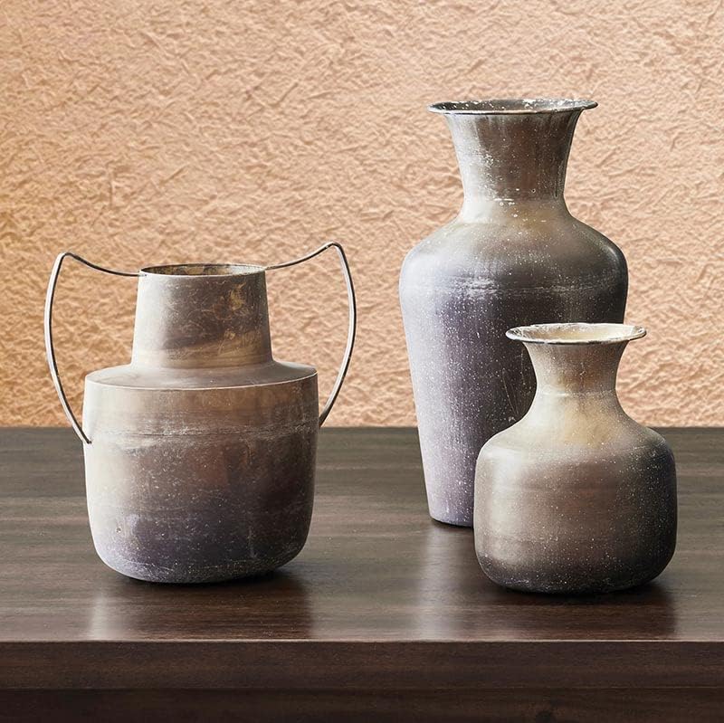 Miniatura 2 de 47th & Main Florero rústico  Florero de metal envejecido para decoración del hogar, mediano, marrón