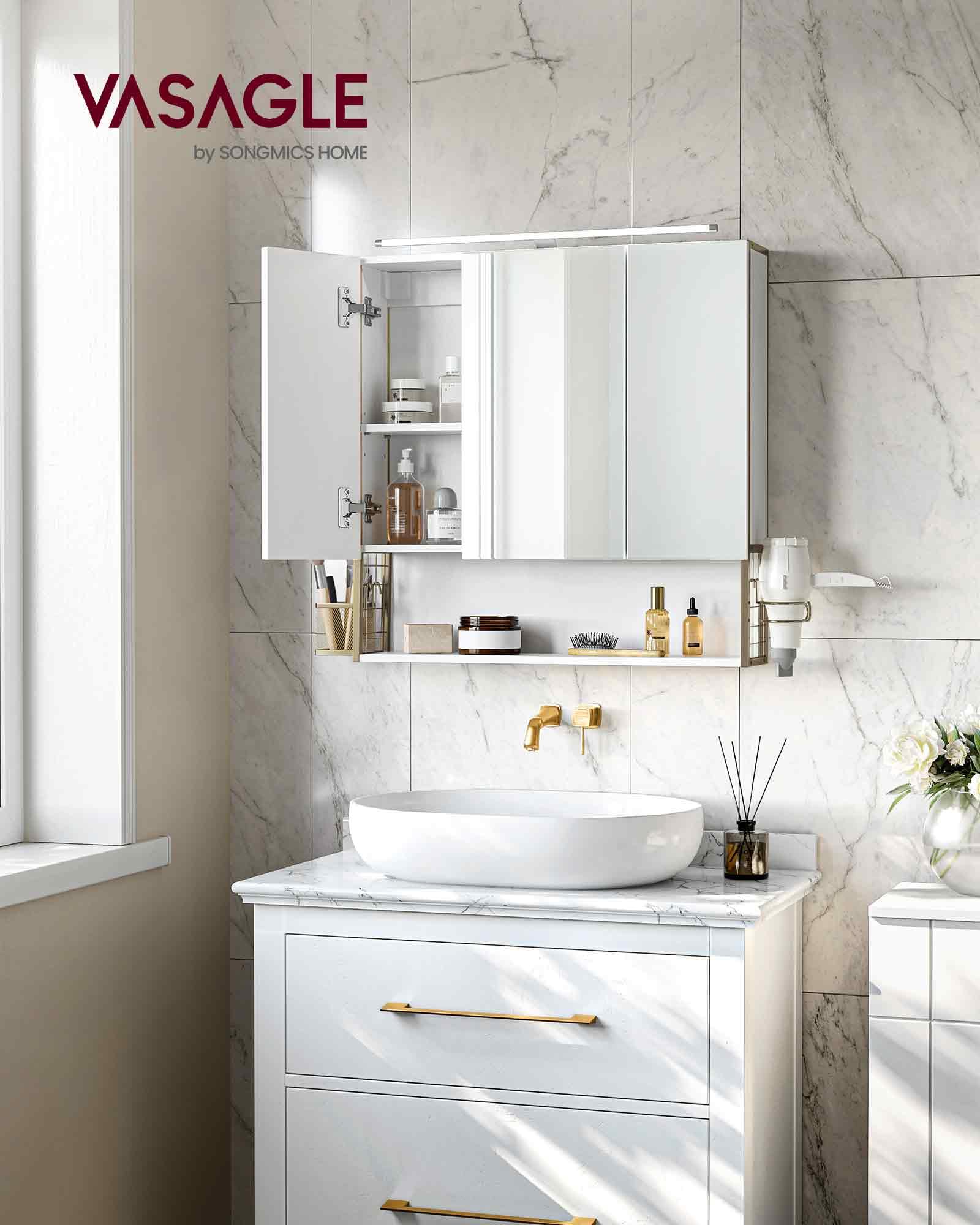 VASAGLE Armadietto da Bagno con Specchio e 3 Ante, Mobile a Parete, Cestino, Porta Asciugacapelli, Capiente, Mobiletto Bagno da Muro, Bianco Nuvola e Oro Verde Chiaro BBK124A10