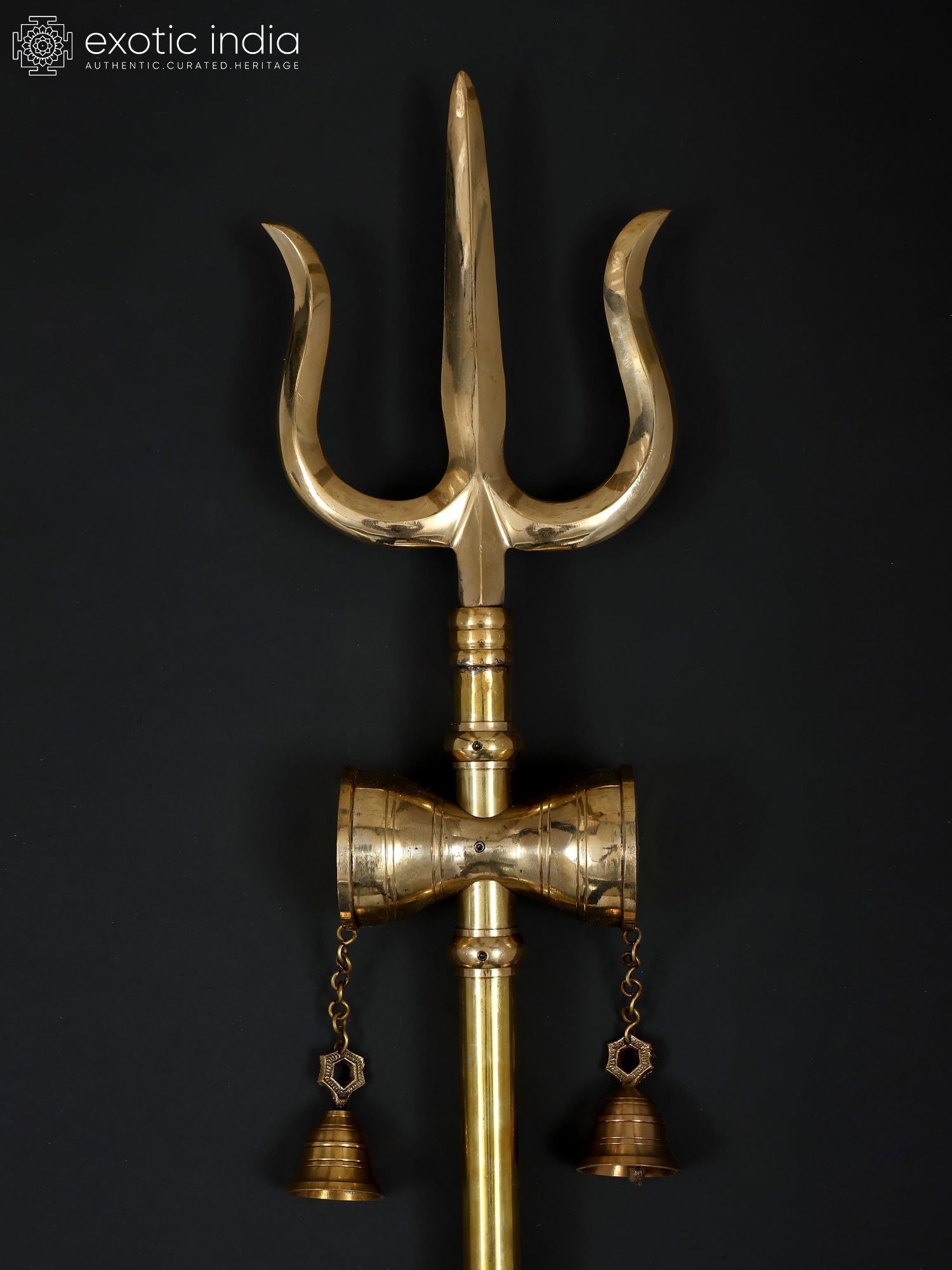 Exotic India Lord Shiva Trishul mosiężna statuetka tradycyjny hinduski trójząb idol do domu świątyni religijnej dekoracji i prezentów (76 cm)
