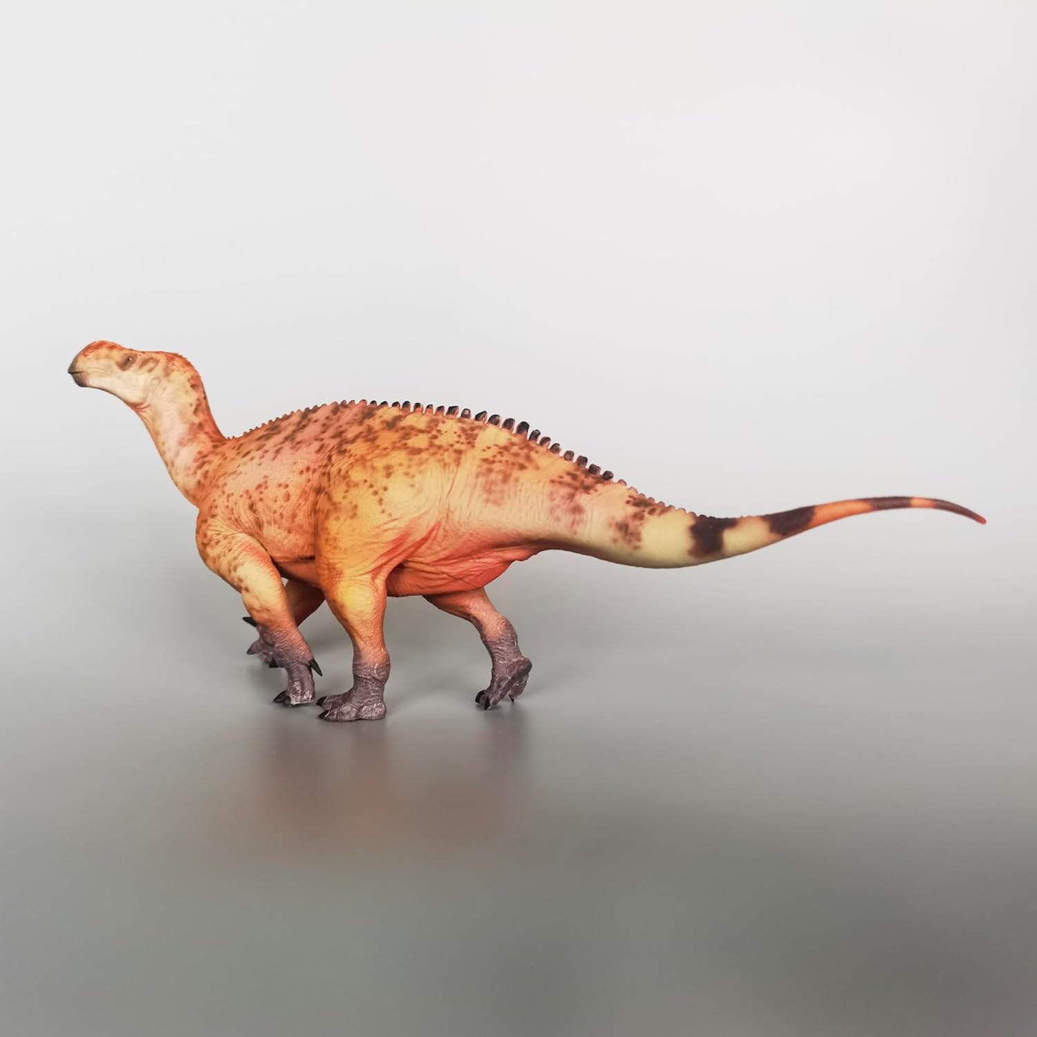 XINPANYIAN Prehistoric Dinosaur Animal Model,Haolonggood Iguanodon Figure (Tao Zong Wang)