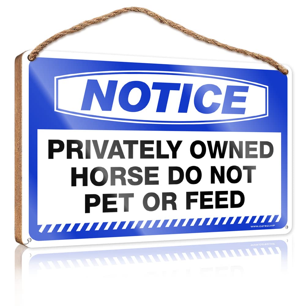 YYHLEH Hanging Plaque Wooden Notice Privately Owned Horse Do Not Pet Or Feed Wooden Sign Bathroom Wood Sign Outdoor Patio Decor(20X30CM)