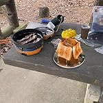 Grille-pain de camping pliant en acier inoxydable, support de grille-pain de camping 4 tranches, plateau de cuisson pour le petit déjeuner, support de grille-pain pour 4 tranches de pain pour BBQ, randonnée, camping, pêche, pique-nique