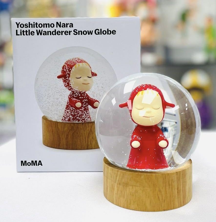 Amazon.co.jp: 奈良美智スノードーム Little Wanderer レッド : おもちゃ