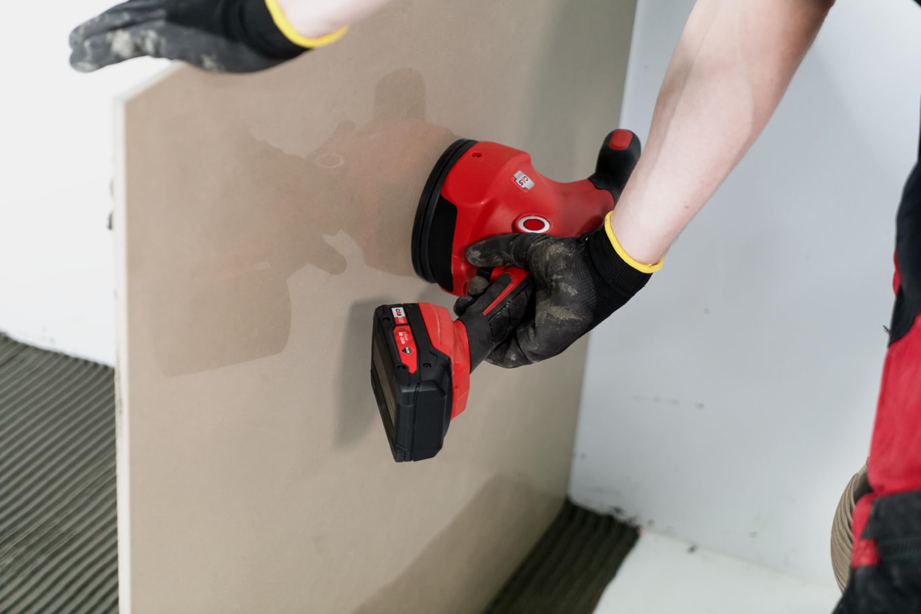 Rubi QUAKE ENERGY - Vibratore per piastrelle e ventosa, 18 V