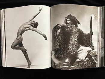 レアな写真集 /「 VOGUE 」の100年を飾った巨匠カメラマンの作品集 Amazon.co.jp: レアな写真集 「 VOGUE 」の100年を飾った巨匠