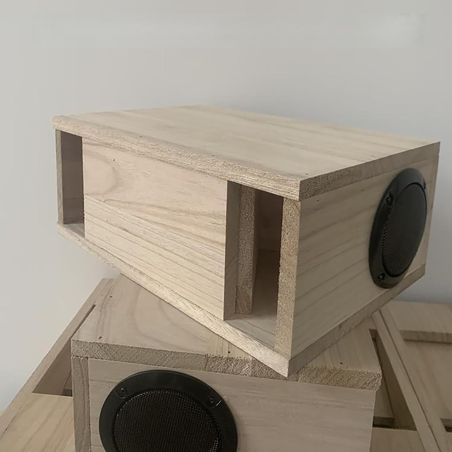 Bird Feed Blowing Shell Splitter, Bird Food Grain Blowing Machine, Adjustable Speed Fan and Enlarged Feeding Port, for Millet, Miscellaneous Grains, Melon Seeds