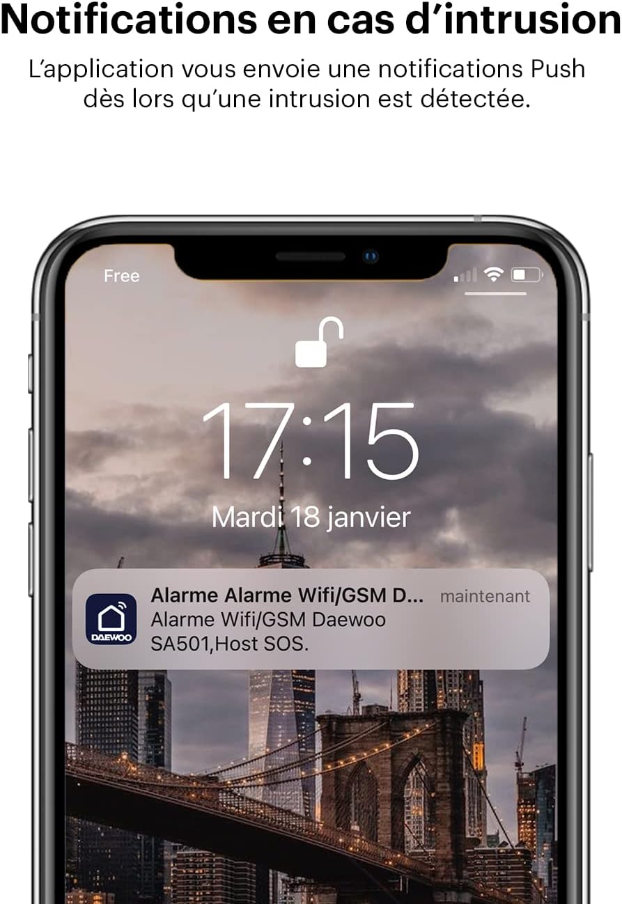 Smartphone screen displaying a push notification for an intrusion detected by the Daewoo alarm system.