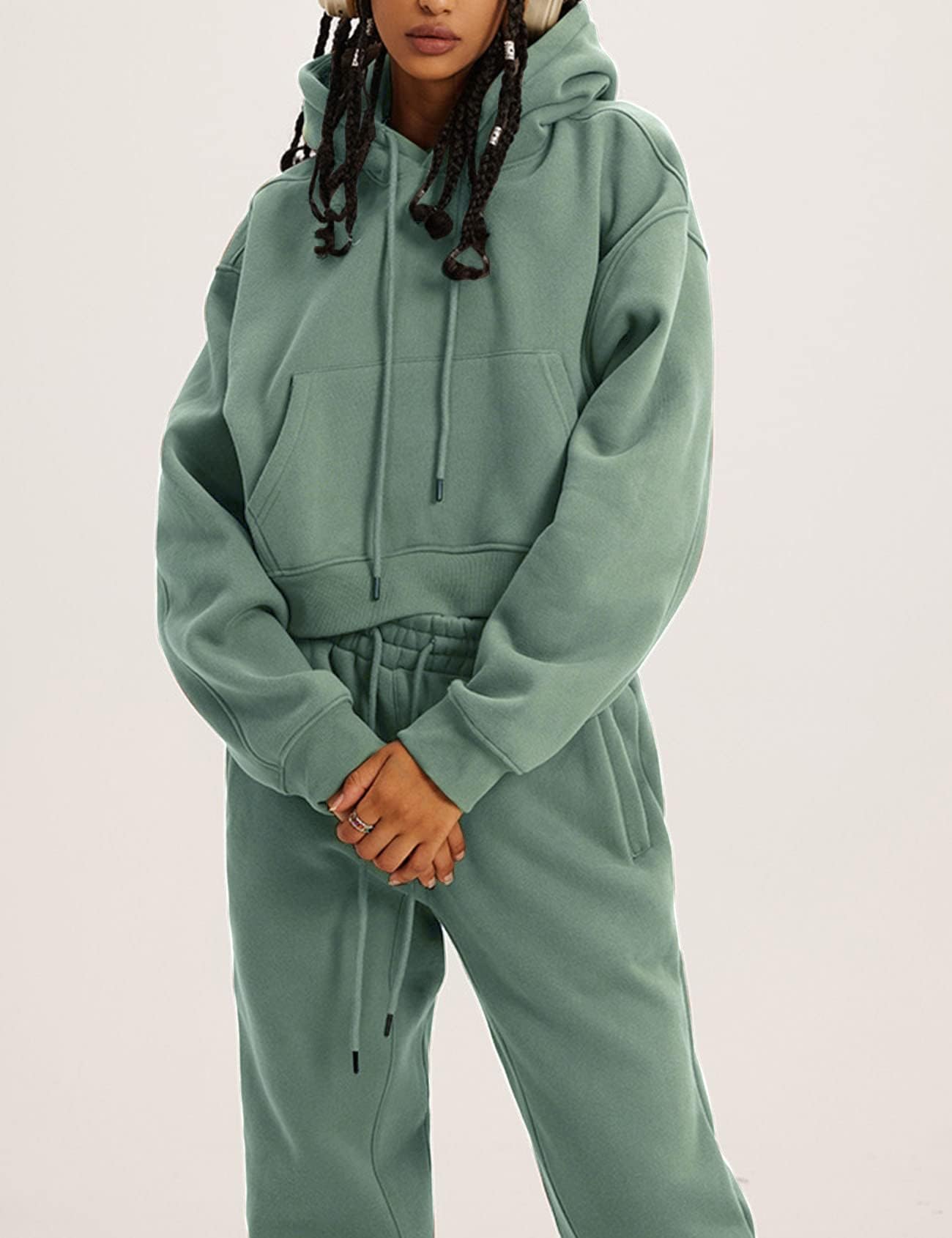 Flygo Conjunto deportivo de 2 piezas de forro polar para mujer, sudadera corta y pantalones deportivos