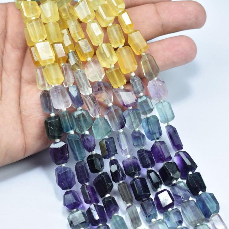 Perles en fluorite naturelle taillées pour bijoux d'exception