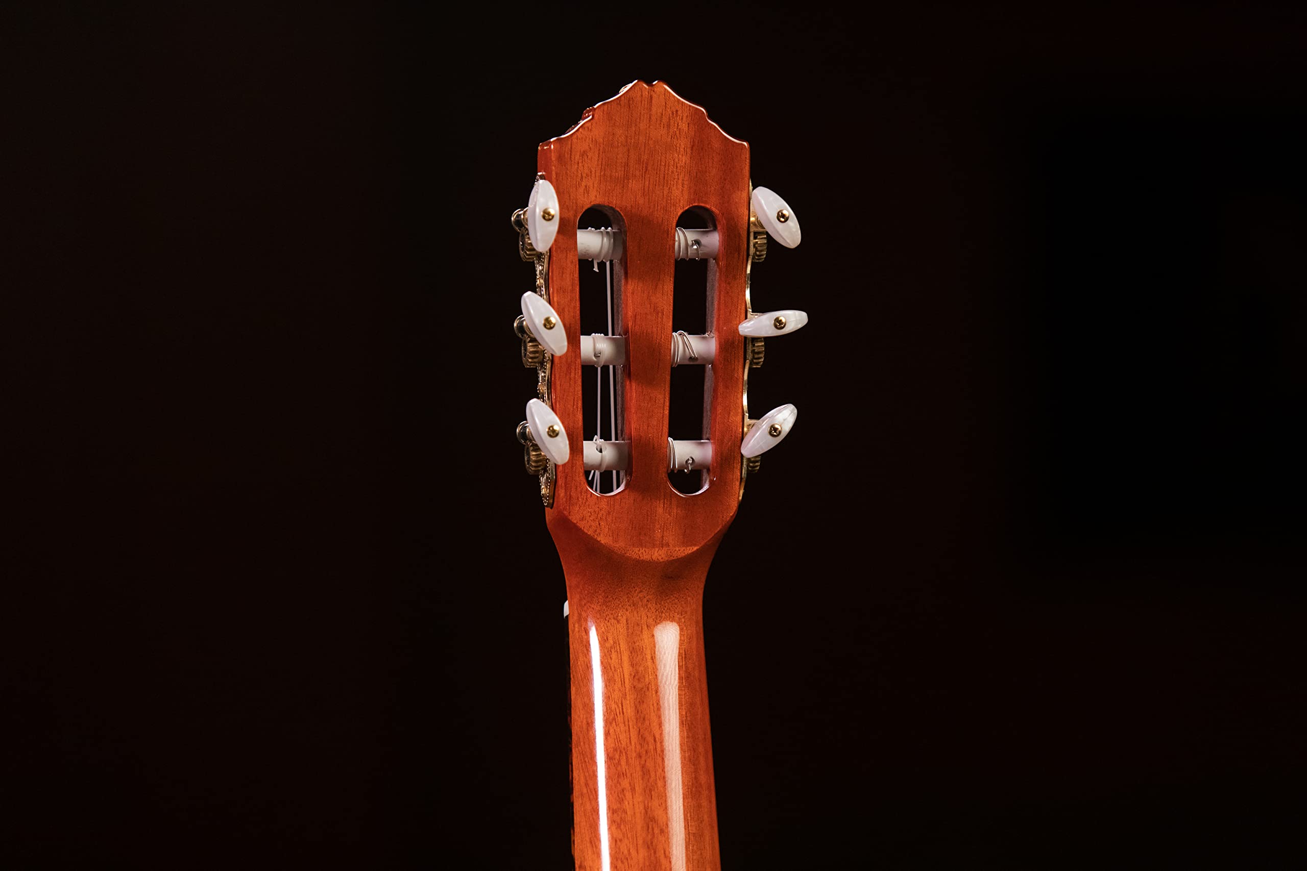 Ortega Guitars Reise Gitarre Elektro-Akustisch – Mini Travel Series – Geflammtes Mahagoni, Hochglanz Natur (RGLE18FMH)