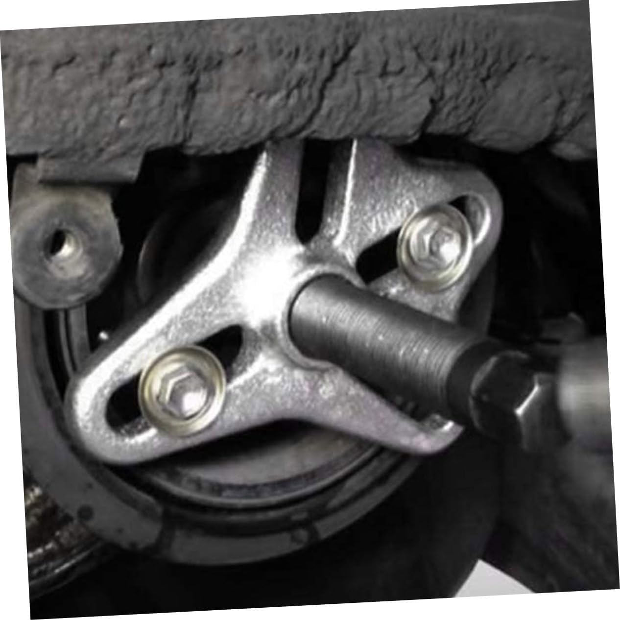 46pcs Steering Wheel Puller Kit Flywheel and Crankshaft Pulley Removal Tool for Automotive Repair Essential Disassembly Tool for Car Models