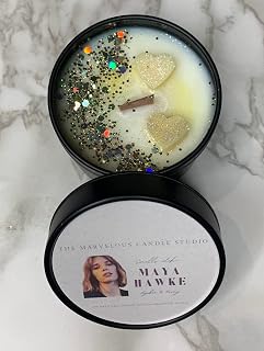 Smells Like Maya Hawke Vegan Candles | Fandom Candles | Birthday Gift Ideas For Her And Him | Funny Novelty Gift (4oz Candle)