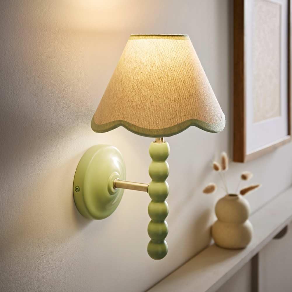 ValueLights | Bobbin Green Wall Light with Trim Scallop Shade and Bulb | Wall Lights, Home Décor & Improvement Essential | Mains Wired