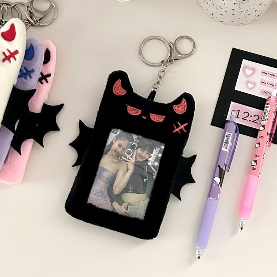 Amazon.co.jp: 黒 コウモリ デビル トレカホルダー トレカケース 韓国