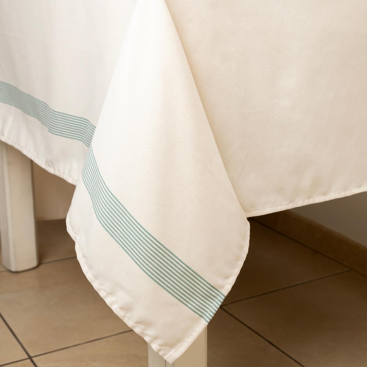VINTHERA Okapi Due - Table Cloth 145 x 200 cm, Two-tone, 78.7 x 5.5 inch (Rectangular) - Image 3