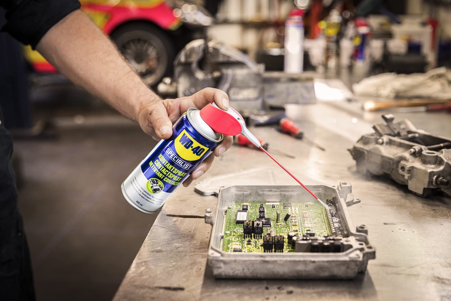 WD-40 - Pack 12 - Specialist - Limpiador de contactos, limpia todos los equipos electrónicos sin residuos - 400 ml x 12 botes