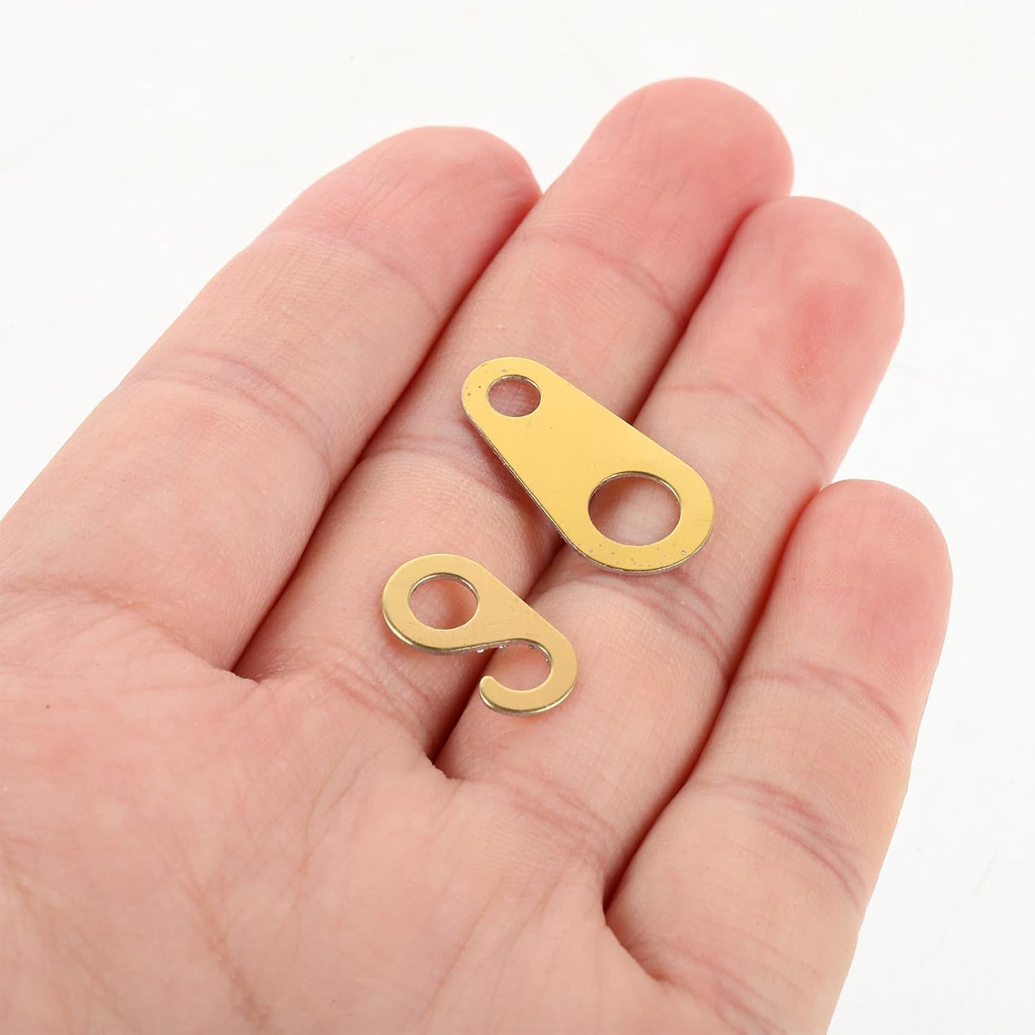 4pcs Golden Metal Cuckoo Clock Chain Hook Tabs for Grandfather Clocks | Pendulum Chain Accessories, Adaptable to Models, Collectors and Clockmakers
