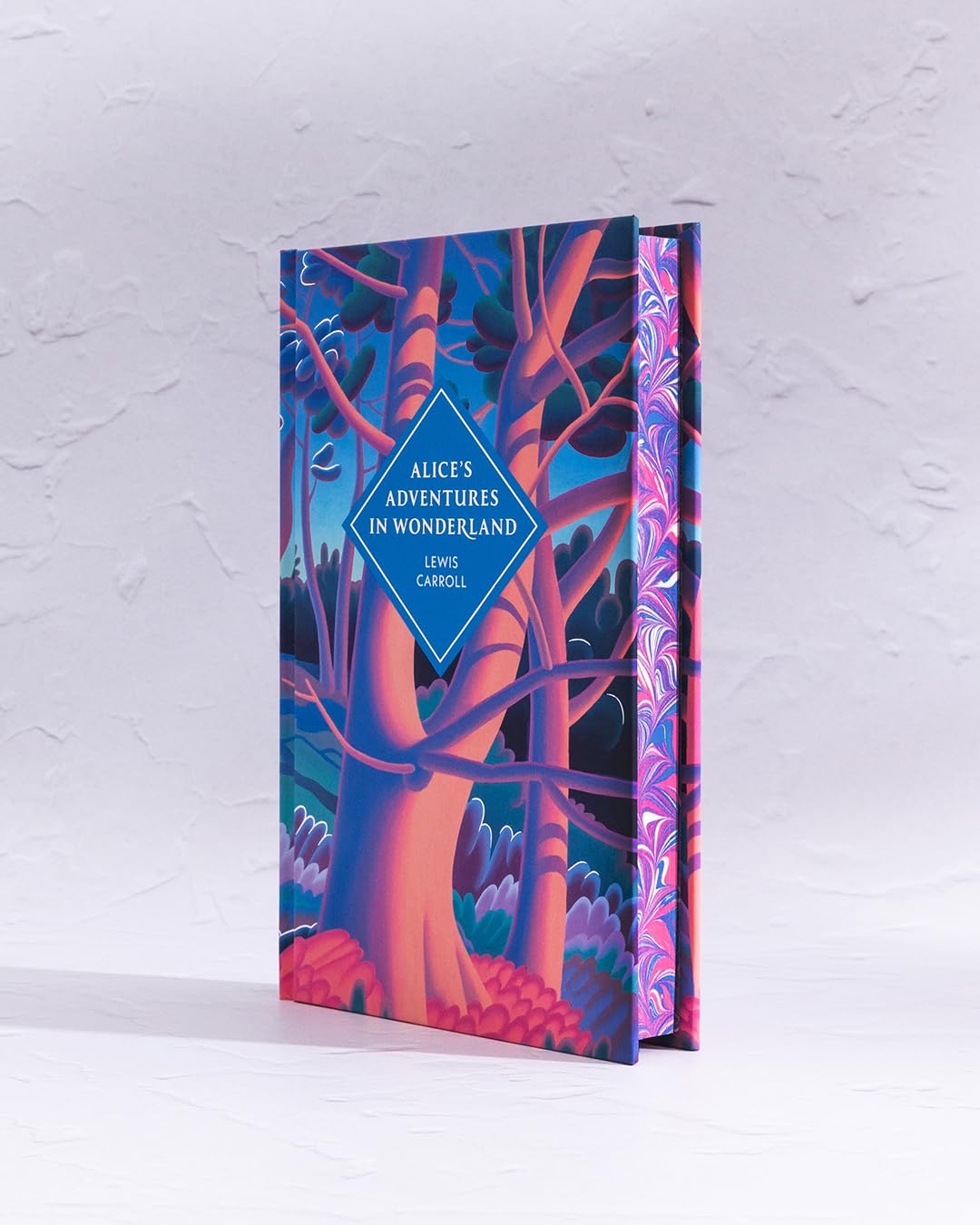 Alice's Adventures in Wonderland and Through the Looking Glass: A sprayed edge gift edition of Carroll's magical classic with marbled endpapers, ... and ribbon (Vintage Collector's Classics)