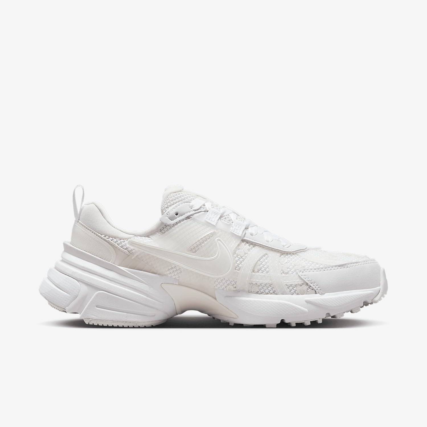Nike V2K Run Women's Shoes (HJ5269-100, White/Summit White/White) Size 6