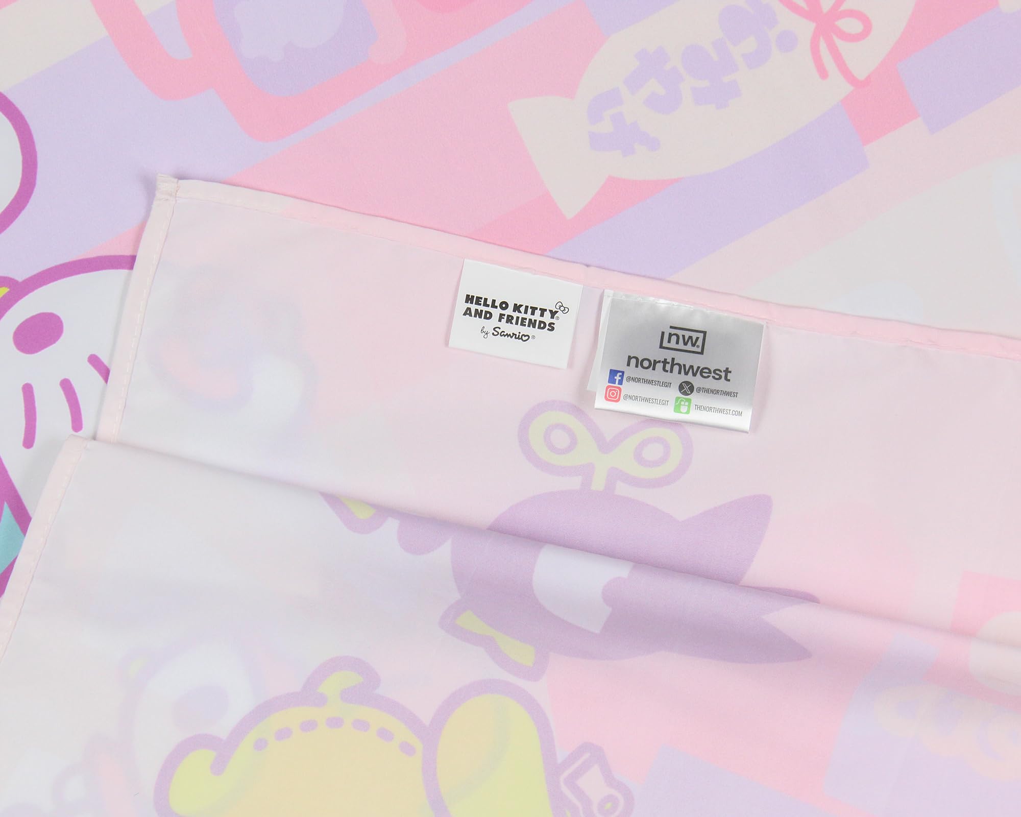 Amazon.com: Northwest Sanrio Hello Kitty and Friends Tokyo City 