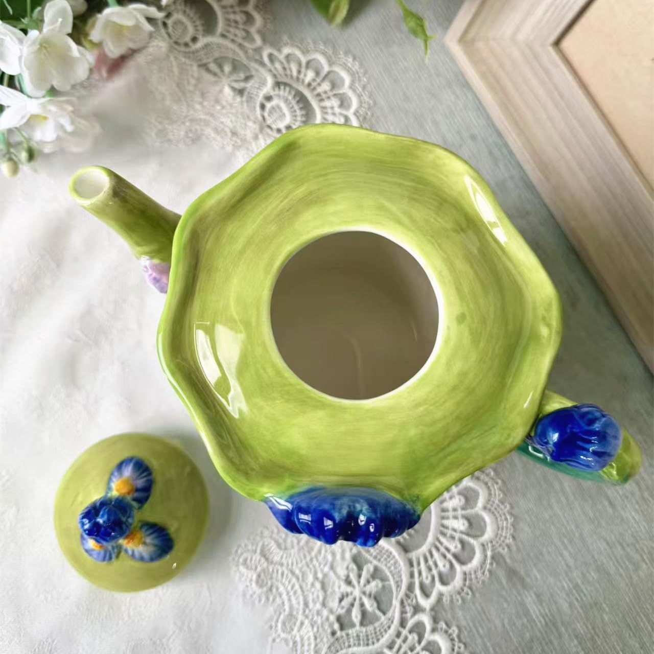 Ceramic Coffee Pot, 3D Hand-Painted 40oz Lrises Flower Teapot, Home Décor