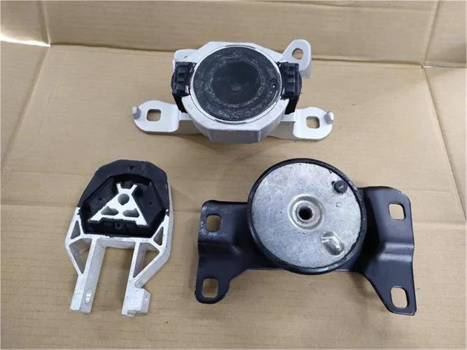 3PCS Auto Parts Engine Motor Bracket Suitable for Volvo V50 2006-2011 S40 C70 C30 31262676 31316498 9487349