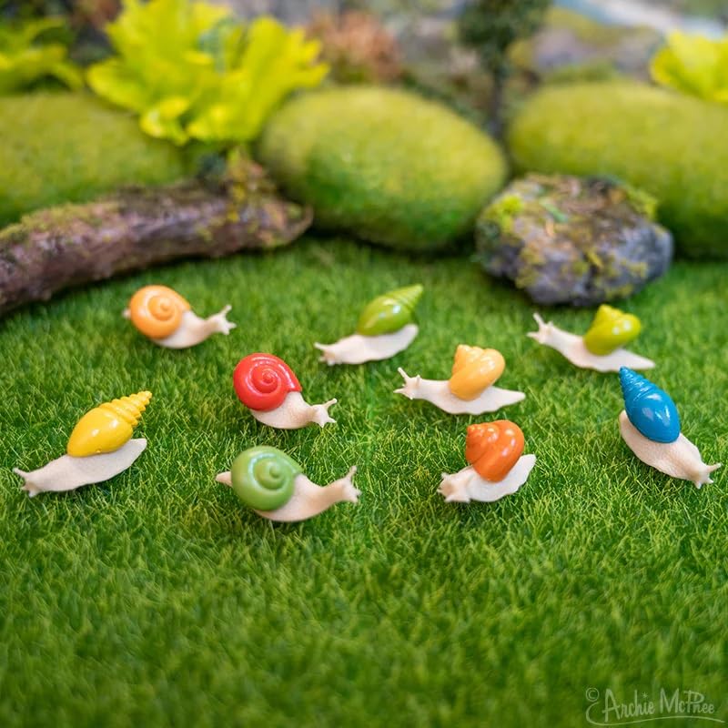 Amazon.com: Archie McPhee Tiny Box of Snails Novelty Mini-Figure