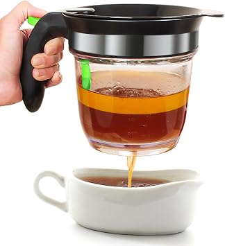 Fat Separator With Bottom Release, 4 Cup Gravy Separator for Cooking with Oil Strainer, Kitchen Gadgets Grease Separator Packaged with a 3-in-1 Multifunctional Peeler Green