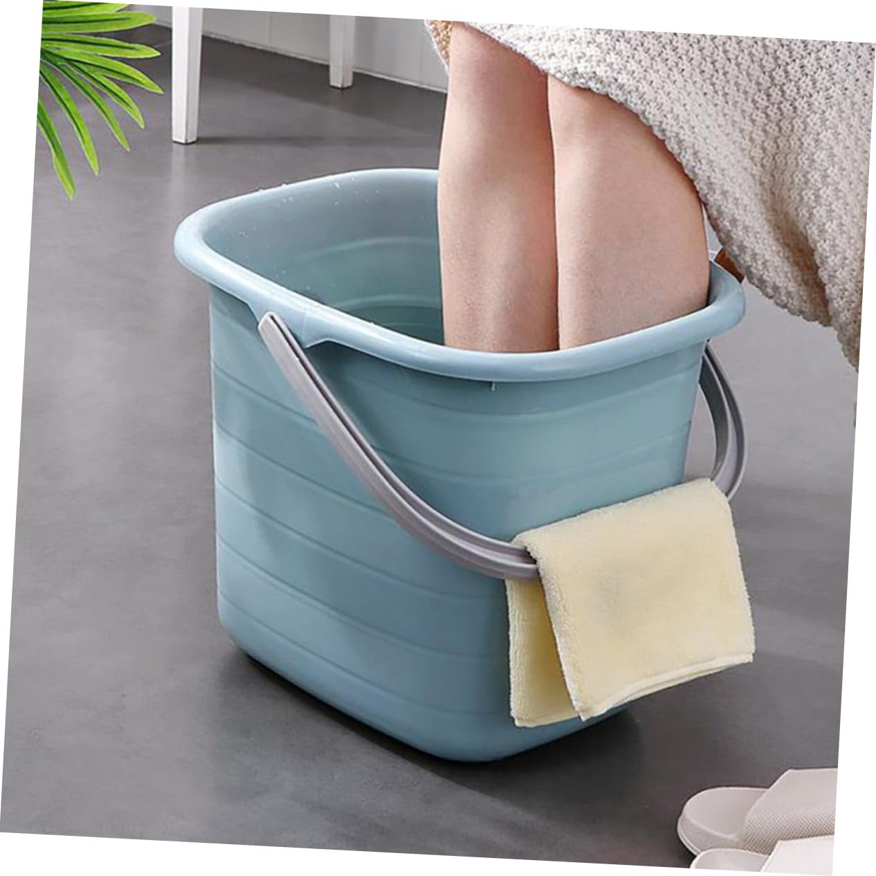 Secchio di Plastica Rettangolare Manico, Capacità Elevata, Antiscivolo e Resistente, per Famiglie e Giardinaggio