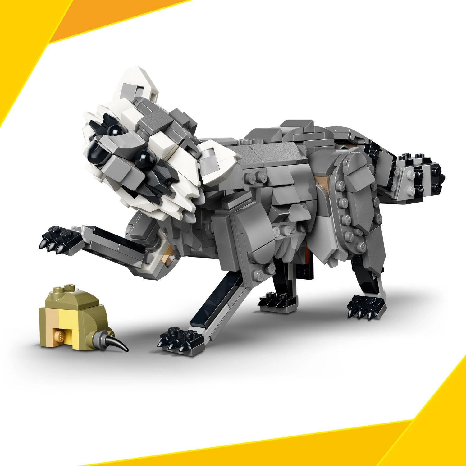 LEGO Creator 3-en-1 Les Animaux de la Forêt : Le Loup Gris - Jouet - Figurine d'animal se Transformant en Faucon ou Raton Laveur - Décoration DIY - Cadeau d'anniversaire Fille ou Garçon 8 Ans 31393