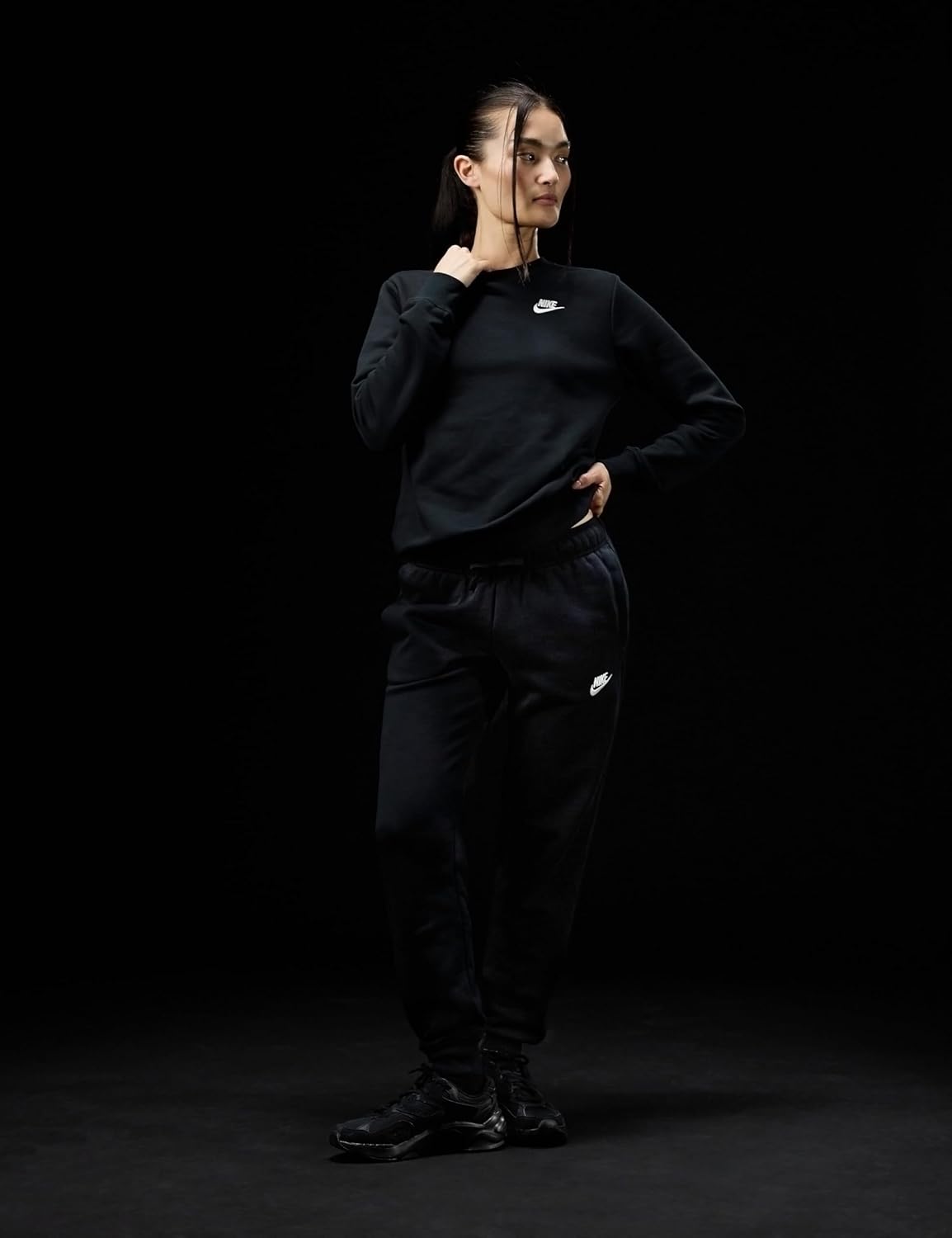 Nike Women's Sportswear Club Fleece Crew-Neck Sweatshirt - Image 7