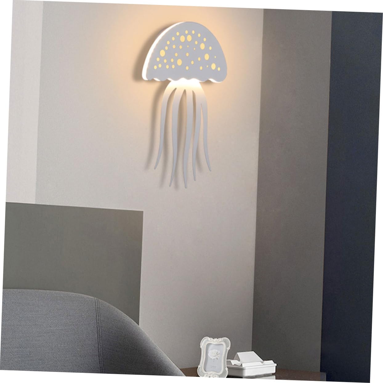 Hemobllo Lámpara de Pared LED Medusa, Compacta de Hierro y Acrílico, Luz Cálida para Dormitorio y Salón, Decoración Moderna para Hogar, Instalación Fácil y Segura