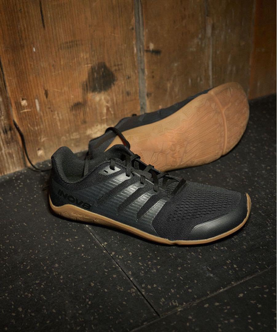 Amazon.co.jp: 未使用 25.5センチイノヴェイト INOV8 ベア BARE