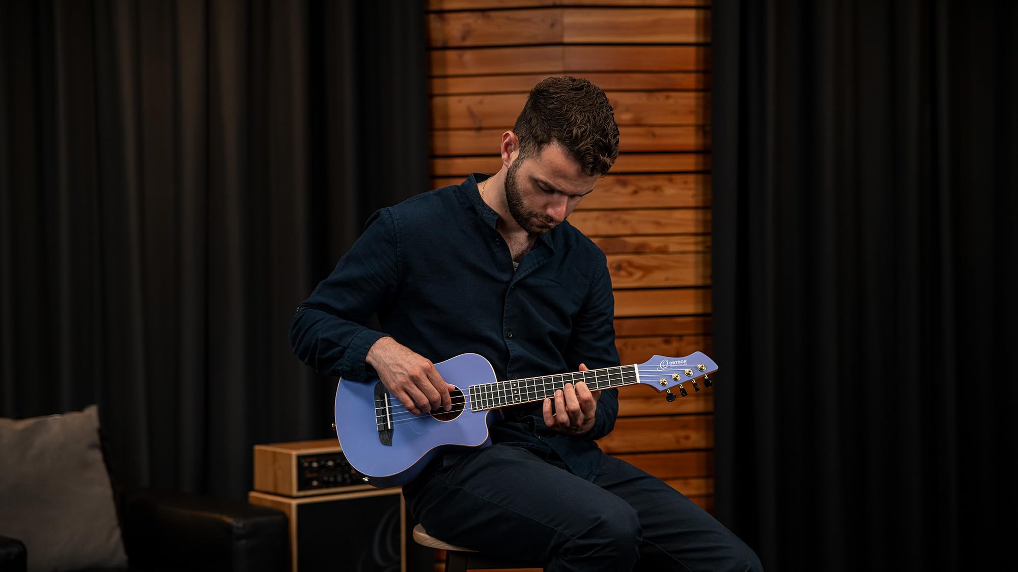Ortega Guitars Ukulele Tenore Elettro-Acustico – Horizon Series – Gig Bag Inclusa – Cedro / Okoume, Purple (RUHZT-CE-VP)