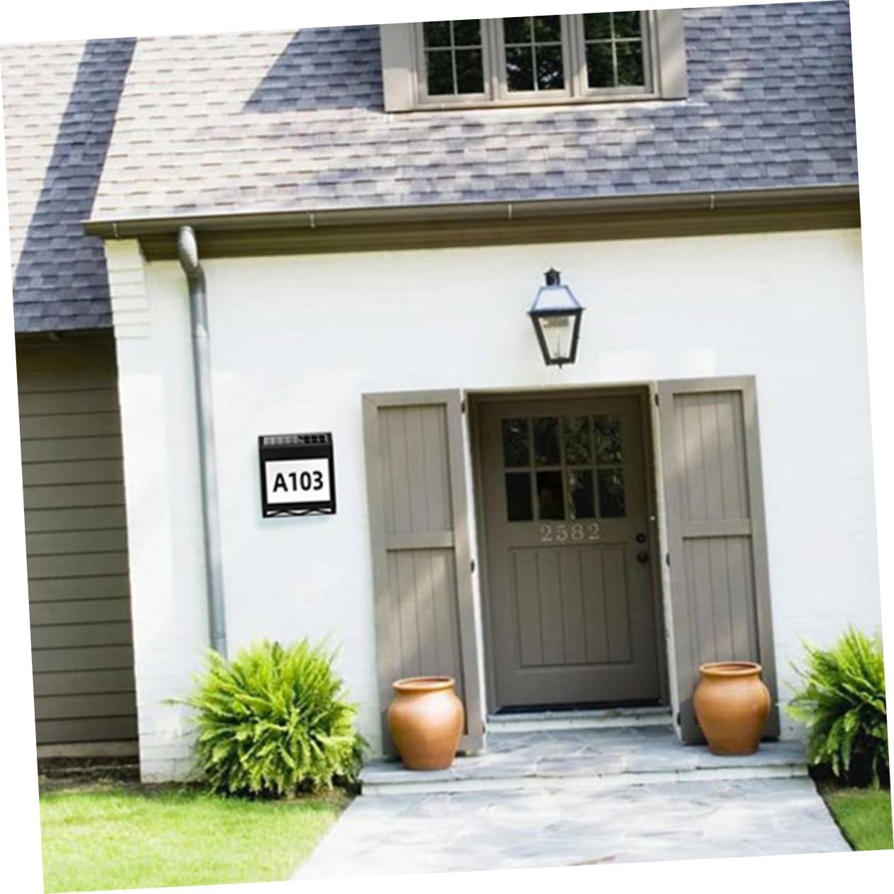 Vaguelly Solar Address Sign Light Waterproof 6000K White Solar-Powered Number Plaque for Outdoor Use Modern Design Doorplate for Home and Garden