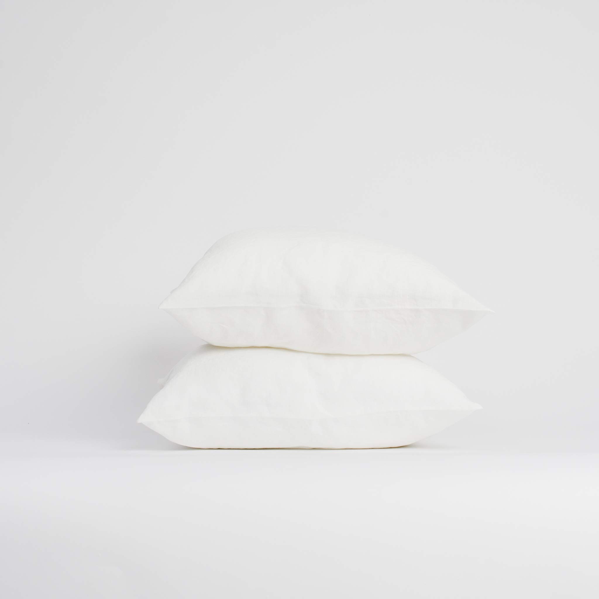 My Linen Home - Set di 2 Federe in Lino & Cotone, Federe Cuscini 65x65 cm, Federe Cuscino Letto Colore Bianco Latte, Copricuscino Letto Prelavate non si Restringono, Copri Cuscino Letto 150 g/m²
