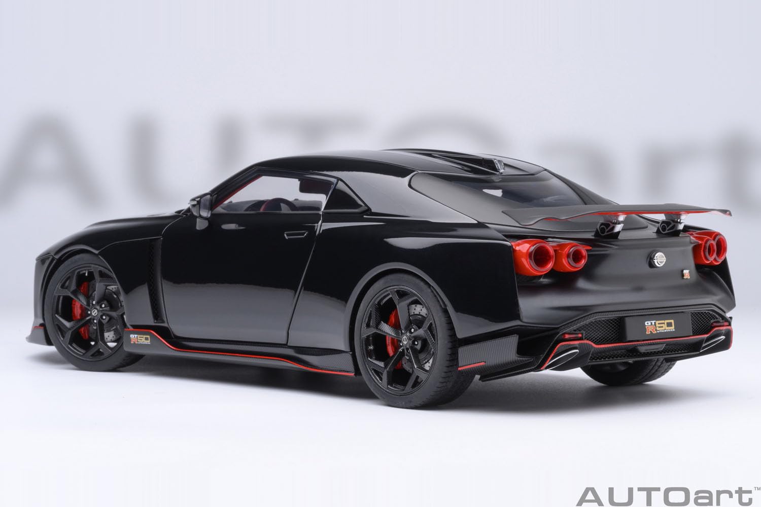 Amazon | オートアート (AUTOart) 1/18 ニッサン GT-R50 by ITALDESIGN