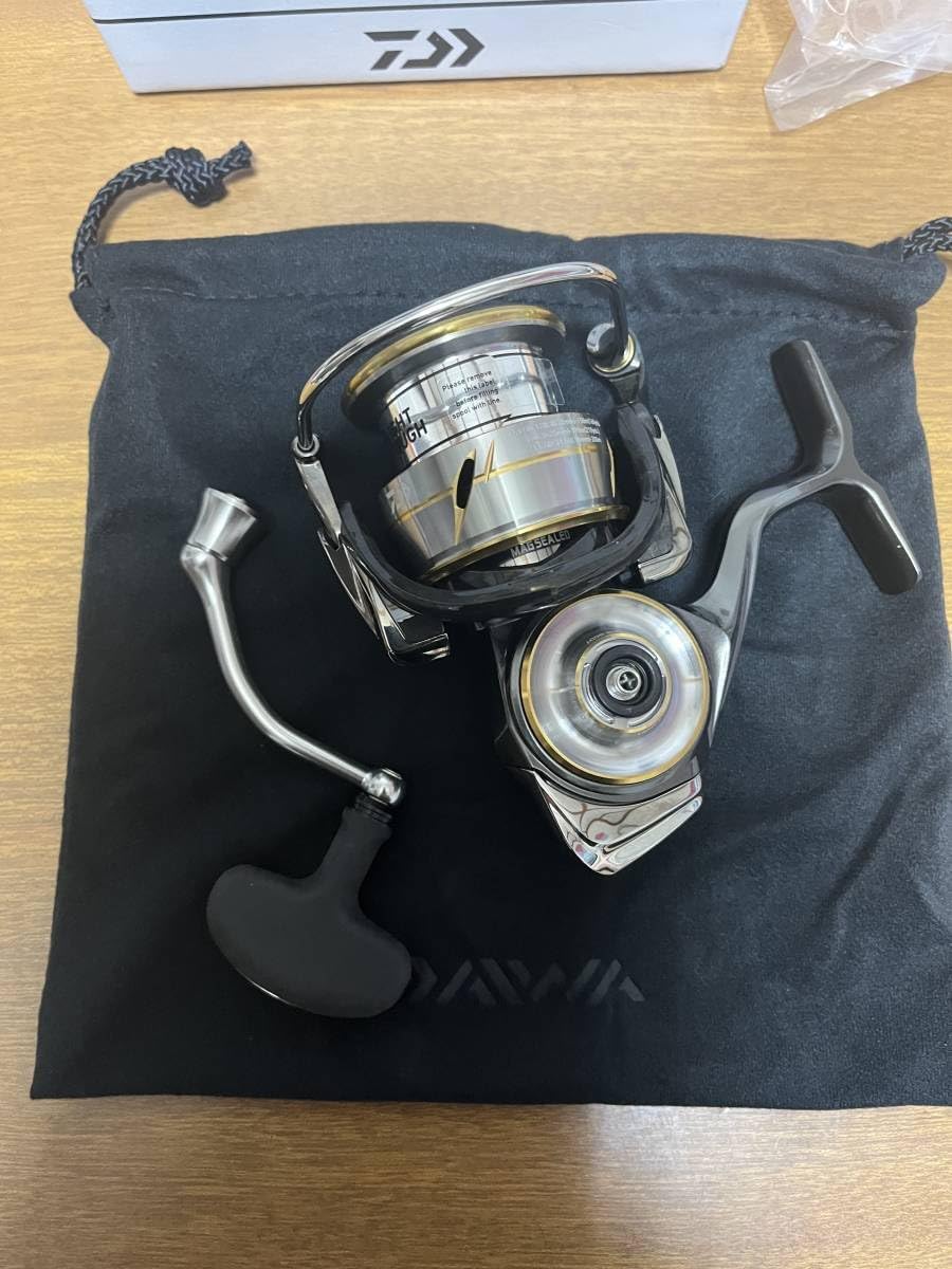 Daiwa LUVIAS 4000-C スピニングリール ダイワ ルビアス LT4000-CXH (リール) 価格比較 - 価格.com