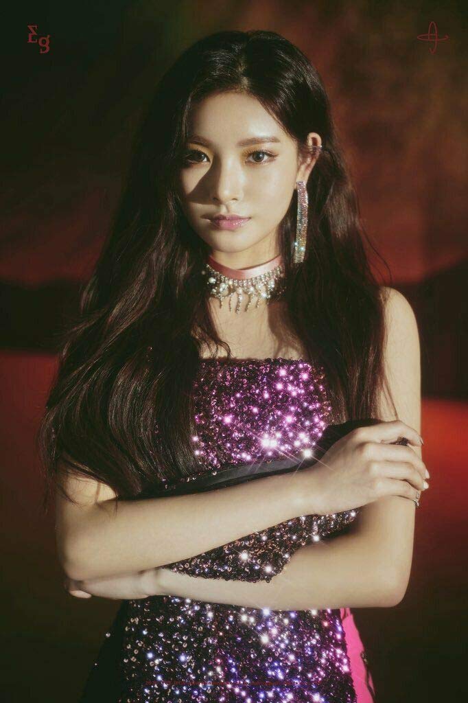 EverGlow 'Reminiscence' 1st Mini Album CD+72p PhotoBook+2p Postcard-Calendar with 1ea Holder+1p PhotoCard+Message PhotoCard Set+Tracking Kpop Seaeled