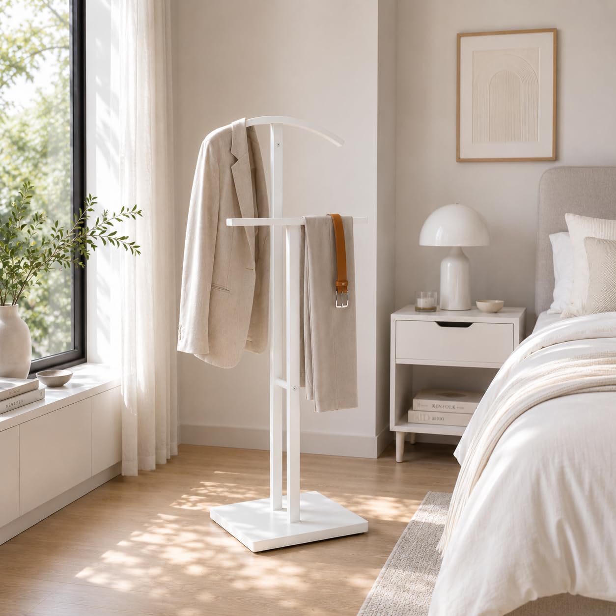Servo Muto Mod. ADAK - Colore Bianco Opaco - Con Appendiabiti Superiore e Barra per Pantaloni - 52 x 18 x 100 cm - Acciaio con Base in Cemento - Appendiabiti per Camera da Letto